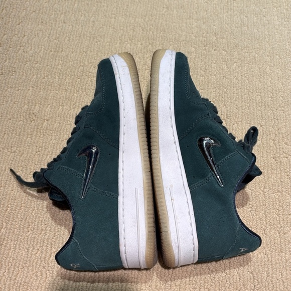 Nike Suede Air Force 1 - Picture 5 of 5